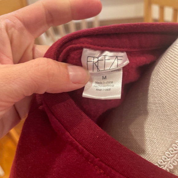 💜 3 for $18 or 5 for $25 Freeze red drink wine and pet my dog sweatshirt - Picture 6 of 7